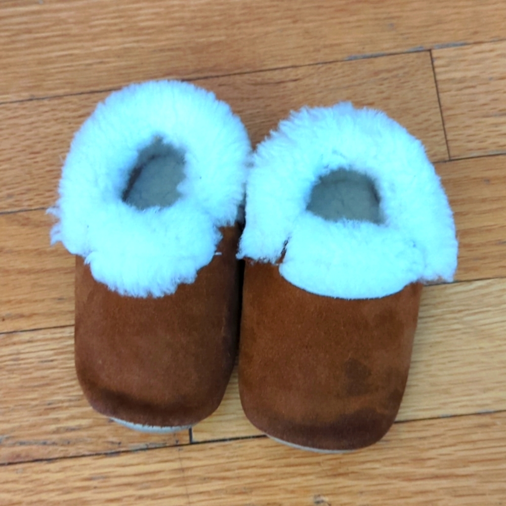 Hey Folks Slippers - Size 4